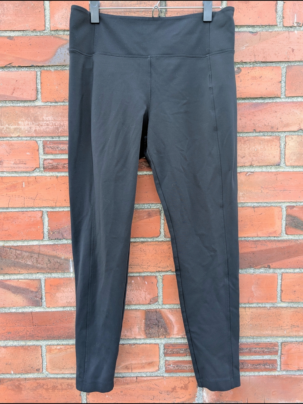 Athleta Black Delancey Tight Leggings Size Lg *Functional Zipper Pockets!*